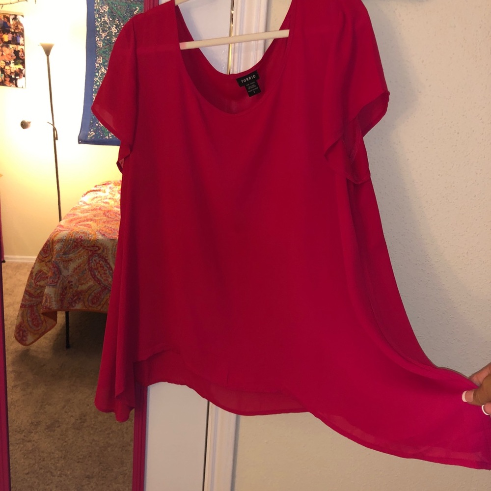 Torrid size 2 dark berry flowy shark bite top